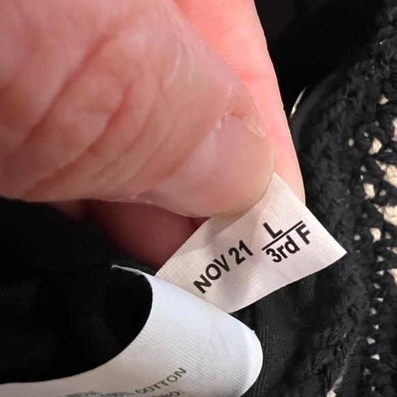 Wild Fable Black and Cream Crochet Shoulder Bag - Picture 8 of 9